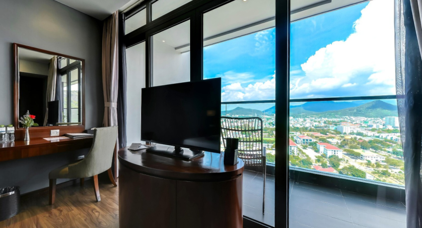 Phòng Superior View Núi Và Thành Phố