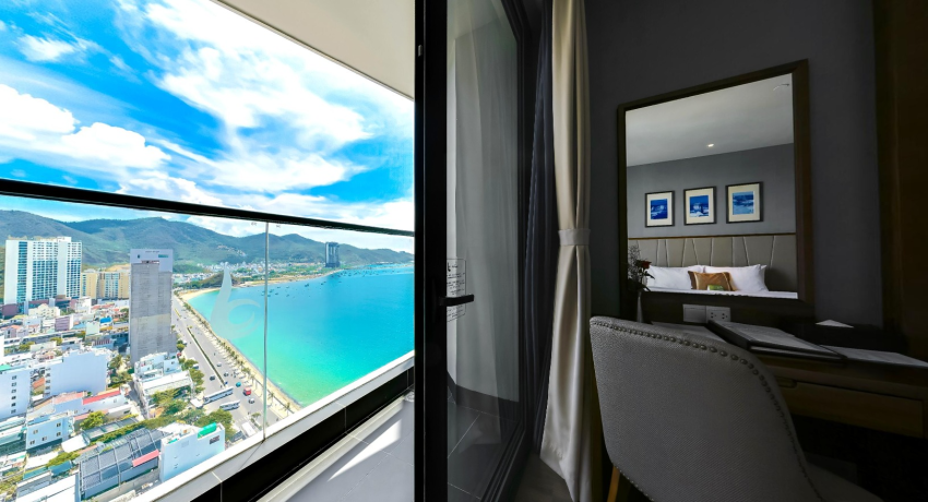 Phòng Superior View Biển và Núi Cô Tiên