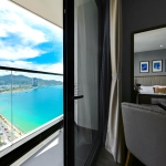 Phòng Superior View Biển và Núi Cô Tiên